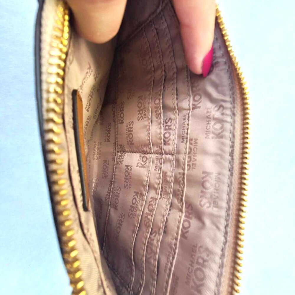 Michael Kors Y2K Gold Wristlet Cocktail Glam Luxury Mermaidcore Mob Wife Wallet - Picture 5 of 5